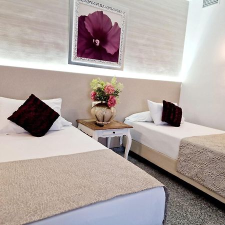 Hotel Plaza Del Castillo มาลากา ภายนอก รูปภาพ