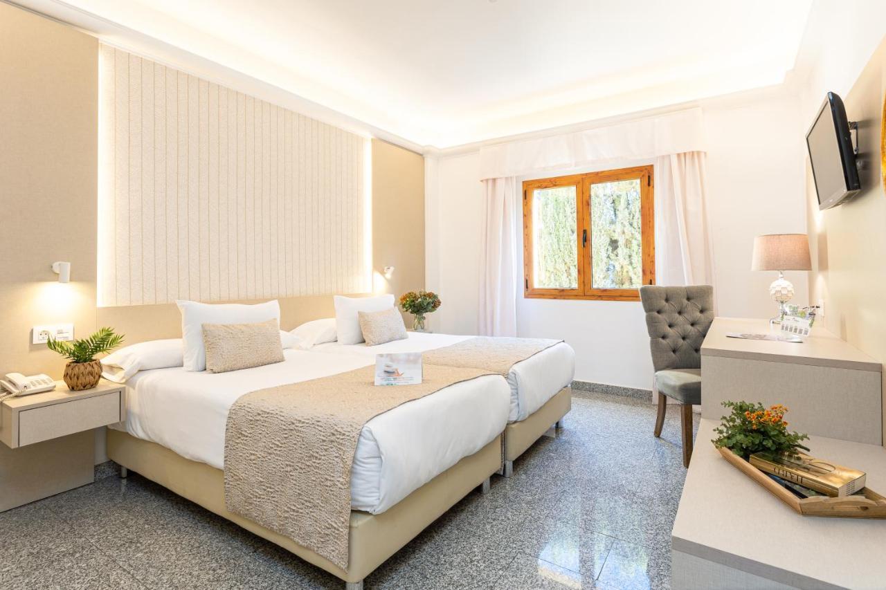 Hotel Plaza Del Castillo มาลากา ภายนอก รูปภาพ