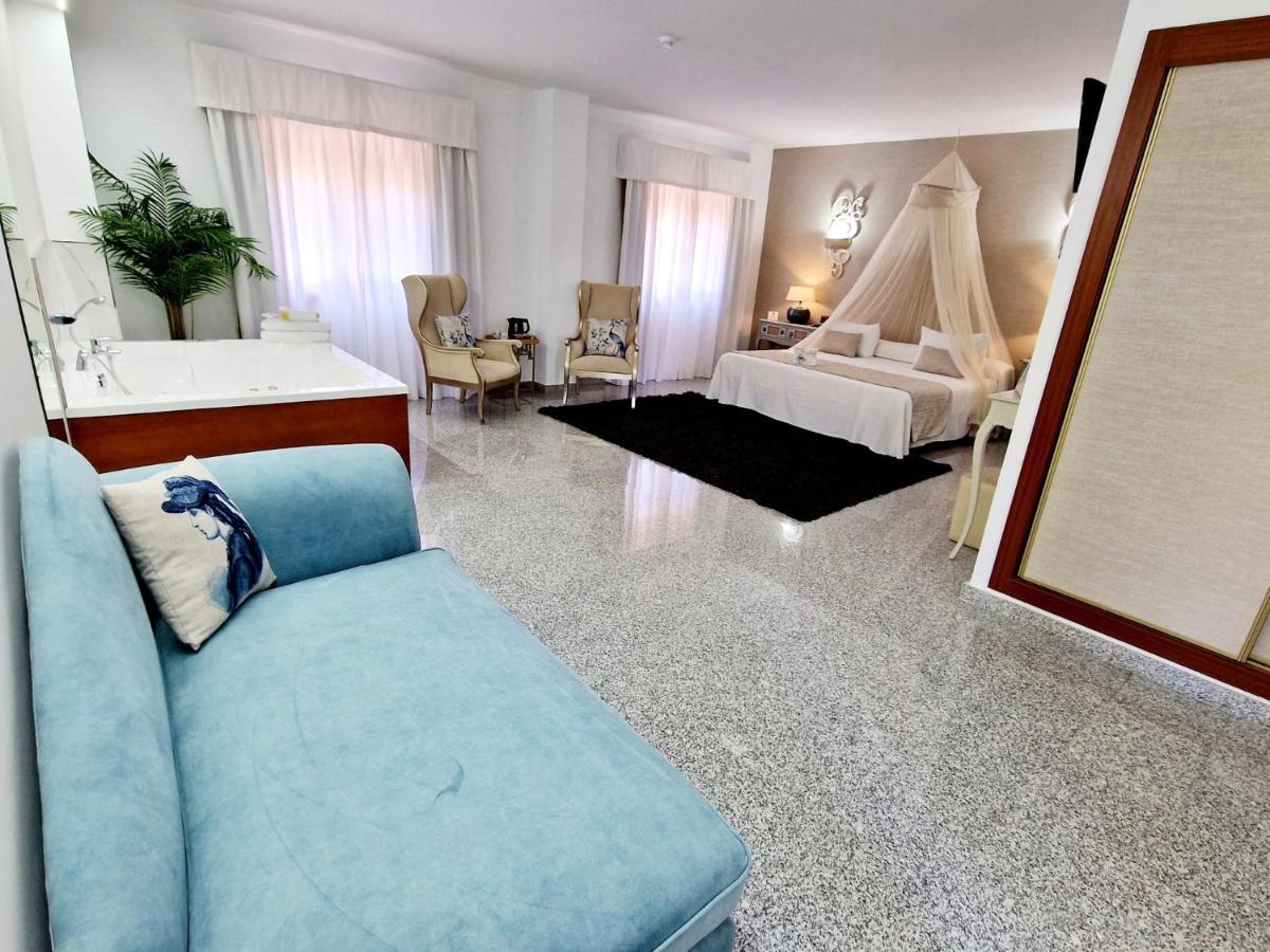 Hotel Plaza Del Castillo มาลากา ภายนอก รูปภาพ